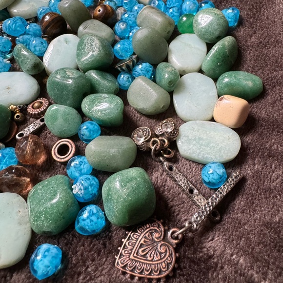 Mixed Lot Beads & Stones - Women’s Jewelry - Green Blue Bronze - Jade / Glass - Picture 5 of 7